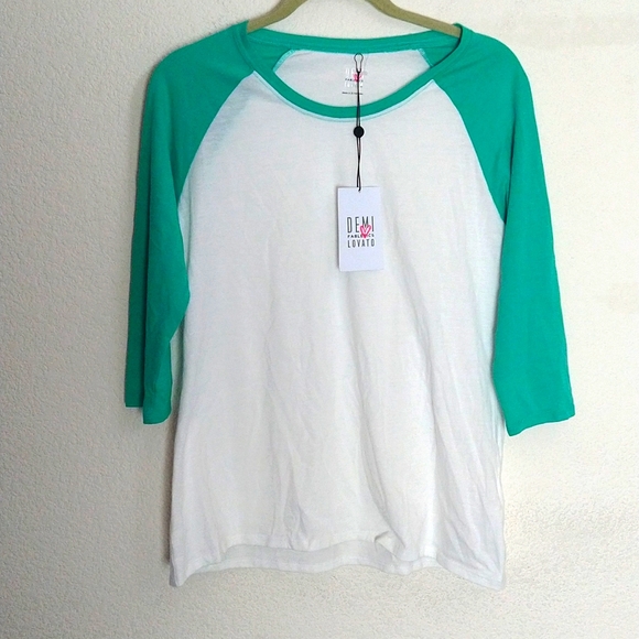 NWT Fabletics Womens Demi Lovato Raglan 3/4 Baseball Tee Green White Size Small - Picture 3 of 9
